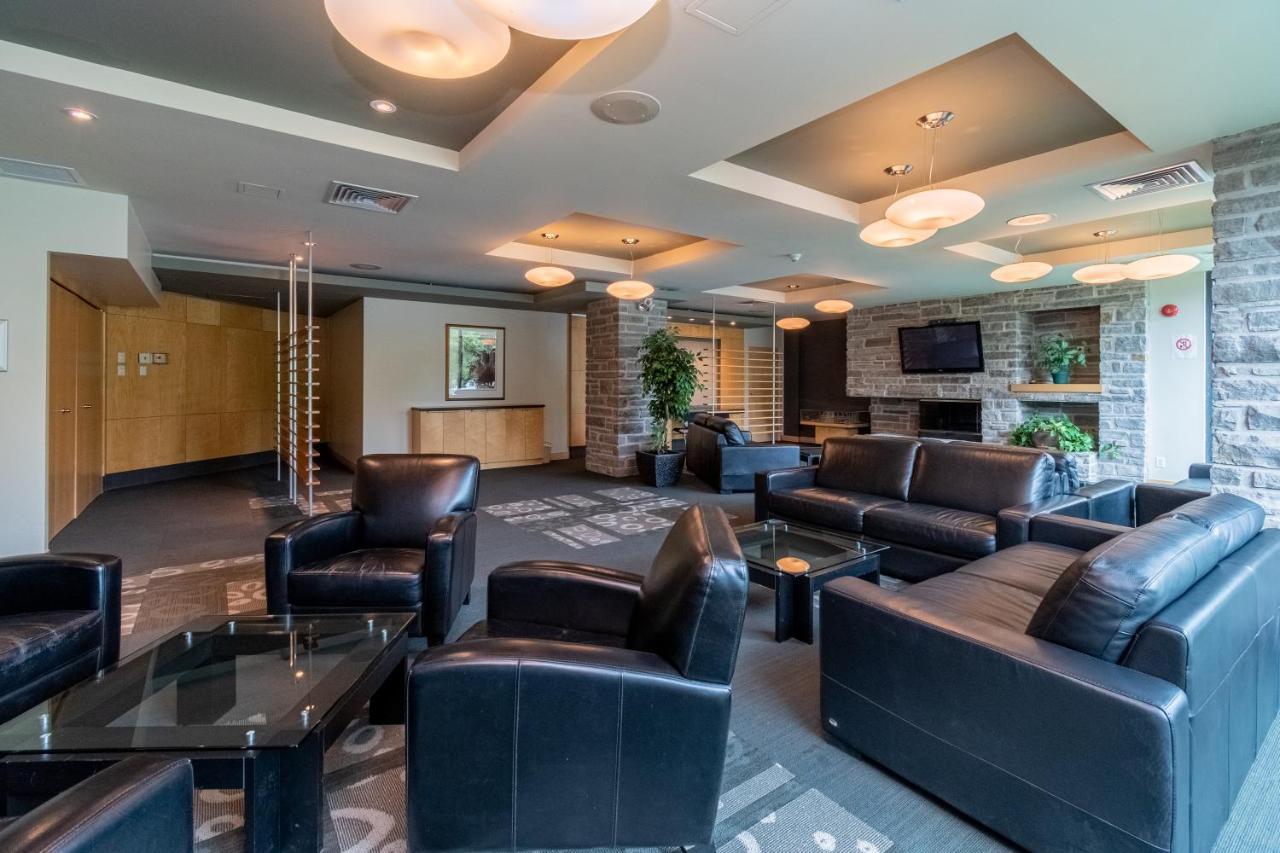 Condo Avec Parc Aquatique ! Beaupré Екстериор снимка