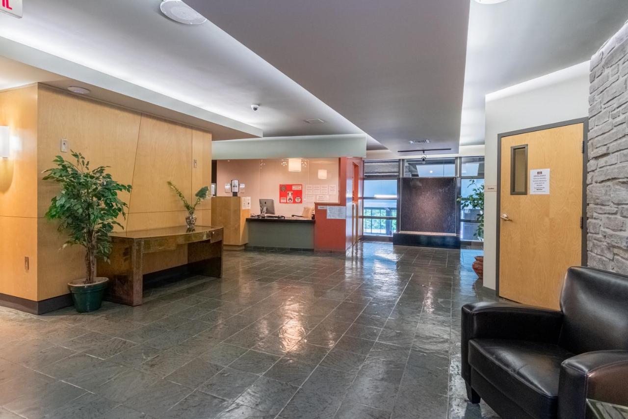 Condo Avec Parc Aquatique ! Beaupré Екстериор снимка