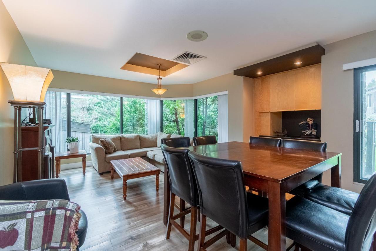 Condo Avec Parc Aquatique ! Beaupré Екстериор снимка